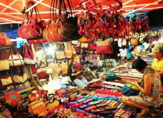 Chợ đêm Hạ Long – Thiên đường mua sắm dành cho du khách du lịch Hạ Long Chợ đêm Hạ Long - Thiên đường mua sắm dành cho du khách du lịch Hạ Long